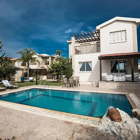 Imagine Your Family Renting A Luxury Holiday Close To Sotira's Main Attractions, Sotira 1304 Вилла