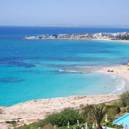 Imagine Your Family Renting A Luxury Holiday Close To Sotira's Main Attractions, Sotira 1304 *